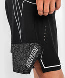 MMA-Shortsit - Venum - 'Light 4.0' - Musta/Valkoinen